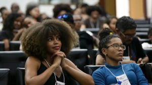 Pós-graduação “ainda é concentrada na população branca”, aponta estudo