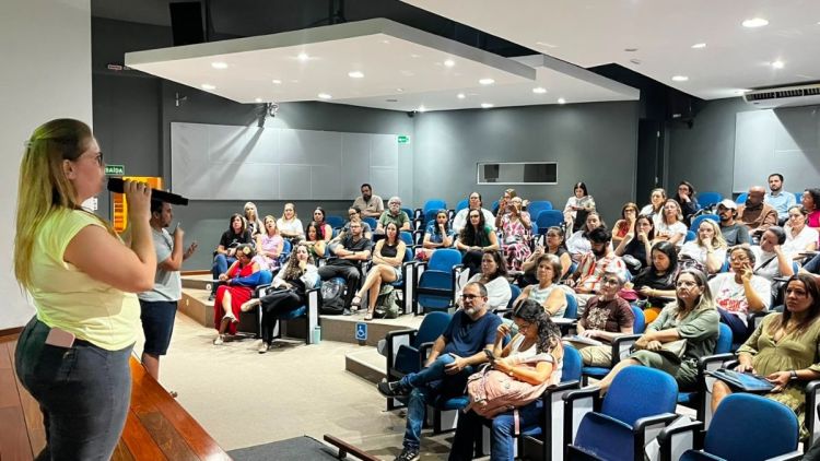 São Carlos inicia construção de currículo municipal de educação com participação da rede