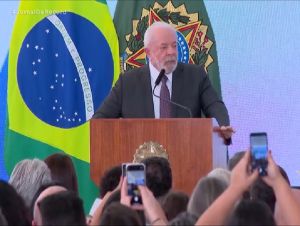 Após derrotas, Lula manda ministros cobrarem votos de líderes no Congresso