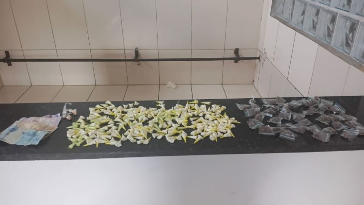 Suspeito com antecedentes é detido com grande quantidade de drogas em São Carlos