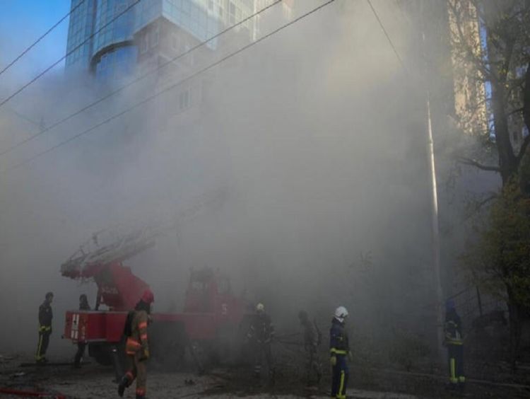 "Ataques não vão destruir ucranianos", diz Zelensky após queda de drones kamikazes em Kiev