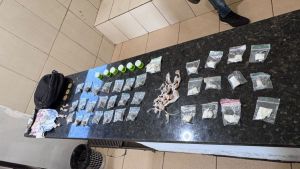 Polícia Militar prende suspeito com drogas durante abordagem em São Carlos