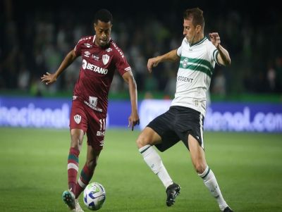 Brasileiro: Coritiba vence o Fluminense no encerramento da 16ª rodada