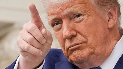 Trump diz que &quot;Putin está brincando com fogo&quot;