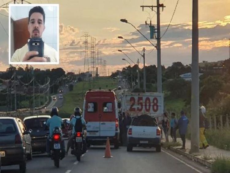 Motociclista bate em caminhão parado e morre