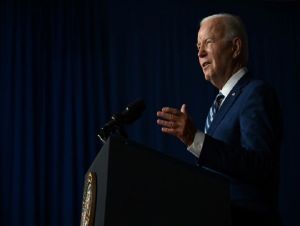 Biden chama a China de &#039;bomba-relógio&#039; por problemas econômicos