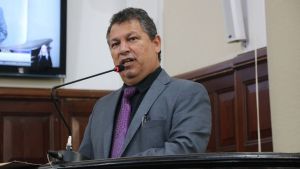 Projeto de Lei do vereador Malabim propõe certificação “Escola Parceira dos Animais”