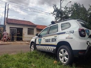 Jovem de 22 anos é encontrada morta no chão do banheiro