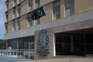 Prefeitura mantém proposta de reajuste de 7% ao funcionalismo