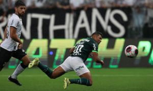 Palmeiras e Corinthians ficam no empate no Derby em Itaquera