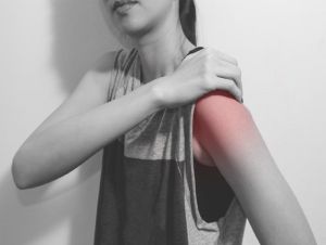 Pesquisa da UFSCar oferece tratamento para pessoas que têm dor no ombro