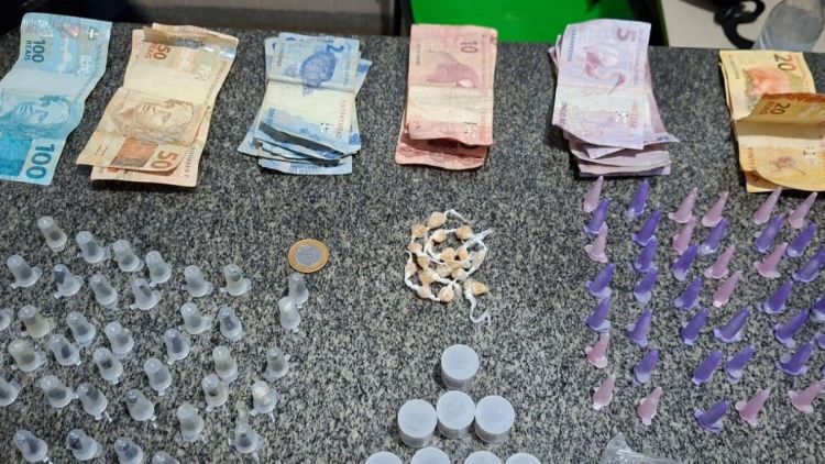 Guarda Civil apreende grande quantidade de drogas em parquinho de Ibaté