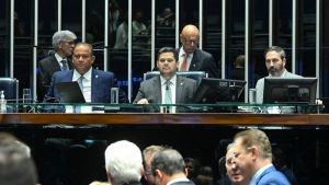 Ao menos 33 senadores devem tentar reeleição, e 4 sinalizam aposentadoria