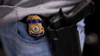 Site aponta quem são agentes mascarados que mataram homem em Minneapolis