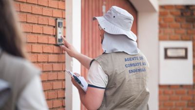 Prefeitura divulga foto do uniforme verdadeiro dos agentes após alerta de falso servidor