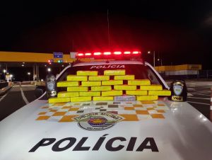 Polícia Militar Rodoviária prende motorista por tráfico de drogas