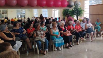 Centro Vera Lúcia Pilla celebra o dia das Mães