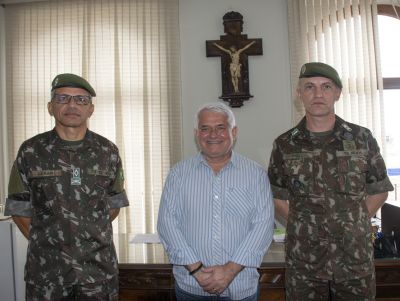 Marquinho Amaral recebe novo Chefe de Instrução do TG, Subtenente Julio Cezar de Alencar