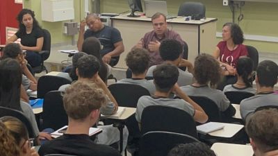 Gustavo Pozzi participa da 4° vivência pré-iniciação cientifica no Instituto de Química de São Carlos