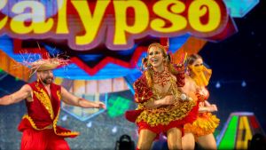 Joelma arrasta multidões com o &quot;Arraiá Isso é Calypso&quot;