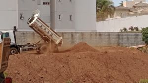 Saae executa obra emergencial em faixa de Servidão