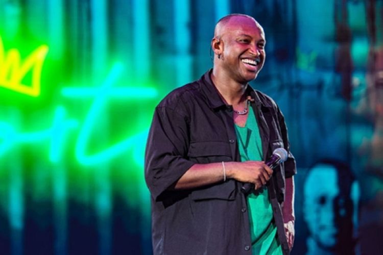 Thiaguinho apresenta nova turnê em Santos, no dia 17 de agosto