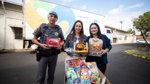 Fundo Social participa de campanha Natal Solidário para arrecadar brinquedos em São Carlos