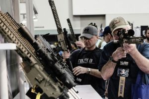 EUA endurece regras contra vendedores de armas sem licença