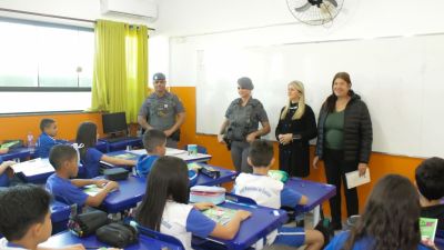 Alunos do 5° ano da Rede Municipal de Ibaté iniciam aulas do PROERD