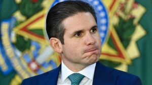 Vitória da oposição na CPMI do INSS foi 'falha de articulação política do governo', diz Motta