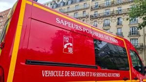 Homem mata 1 pessoa e fere outras 4 após abrir fogo nos arredores de Paris