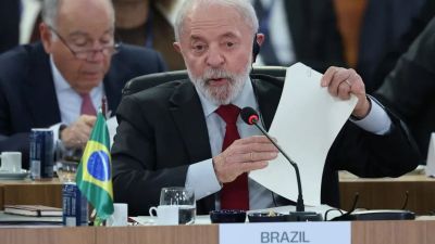 Lula compara Trump a 'imperador' e diz que ameaças de tarifas contra Brics são irresponsáveis