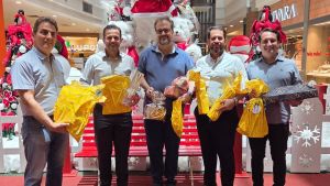 Árvore Solidária do ShoppingSantaÚrsula presenteia crianças de entidade de Ribeirão Preto
