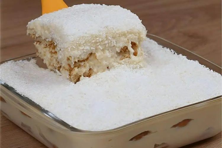 Sobremesa de domingo: pavê de abacaxi com coco super cremoso