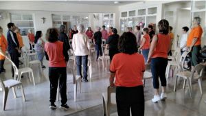 Centro de Referência do Idoso promove oficinas de percussão corporal com método inovador