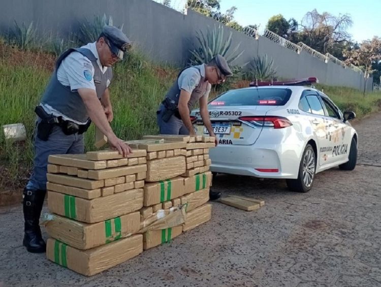 PM Rodoviária prende homem com 324 kg de maconha e quase 4 mil produtos sem nota fiscal