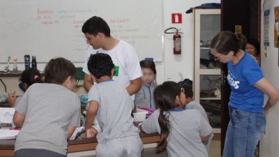 Parceiros da Escola da Uniara recebe alunos do ensino fundamental