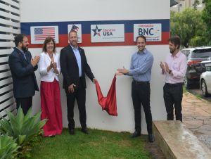 São Carlos recebe primeiro centro de orientação para estudos nos EUA