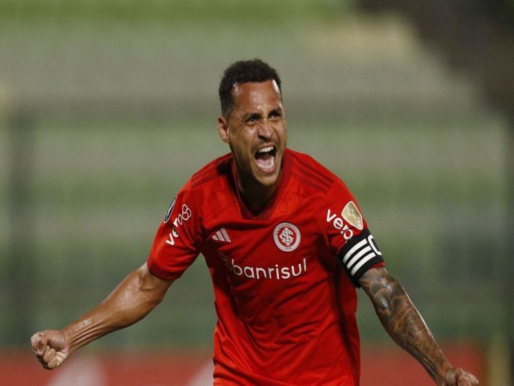 Internacional vence e assume liderança do Grupo B da Copa Libertadores