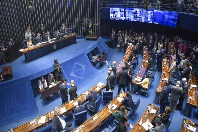 Deputados e senadores esticam feriado de carnaval e só retornam no dia 19/2