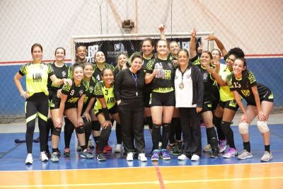 Fênix faz partida perfeita e bate o Country pela Copa AVS/Smec