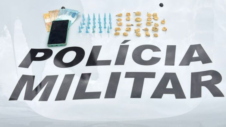 Tráfico em praça pública denúncia leva à prisão de suspeito em Torrinha