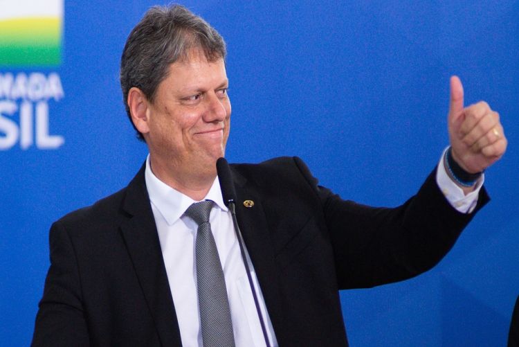 Tarcísio diz que irá a ato com Bolsonaro marcado para o dia 25/02