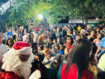 Parque linear do Cidade Aracy recebe iluminação de natal