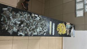 Polícia Flagrou Ponto de Tráfico no Cidade Aracy e Apreende Grande Quantidade de Drogas