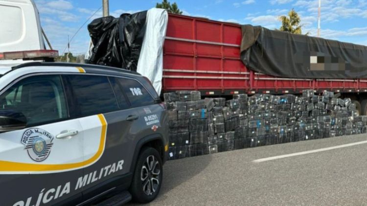 PM Rodoviária encontra 1,3 tonelada de maconha escondida em carga