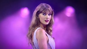 Grok, inteligência artificial de Elon Musk, cria nudes falsos de Taylor Swift