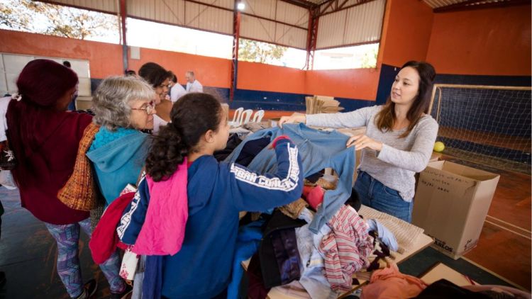 Fundo Social de Solidariedade realiza bazar itinerante no Santa Felícia