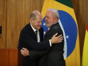 Lula em encontro com o primeiro-ministro da Alemanha, Olaf Scholz, nesta segunda-feira, 30 Foto: WILTON JUNIOR/ESTADAO