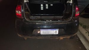Placa falsa leva à apreensão de carro furtado na noite de sábado em São Carlos